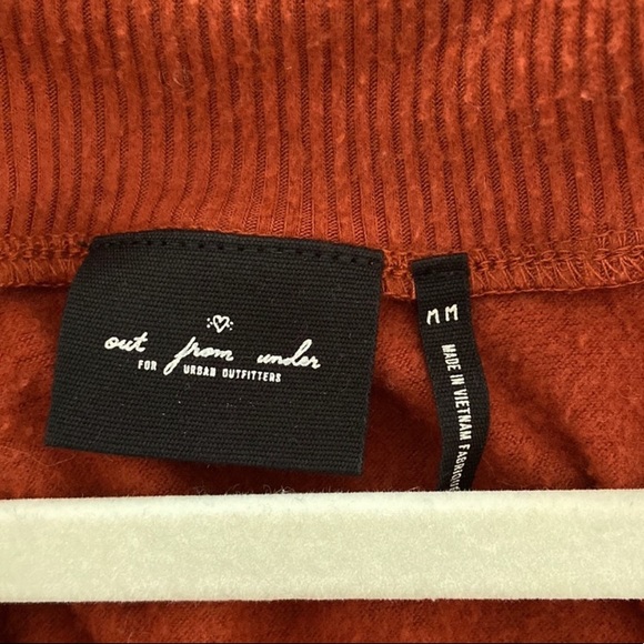 Urban Outfitters Sweater - Picture 3 of 3